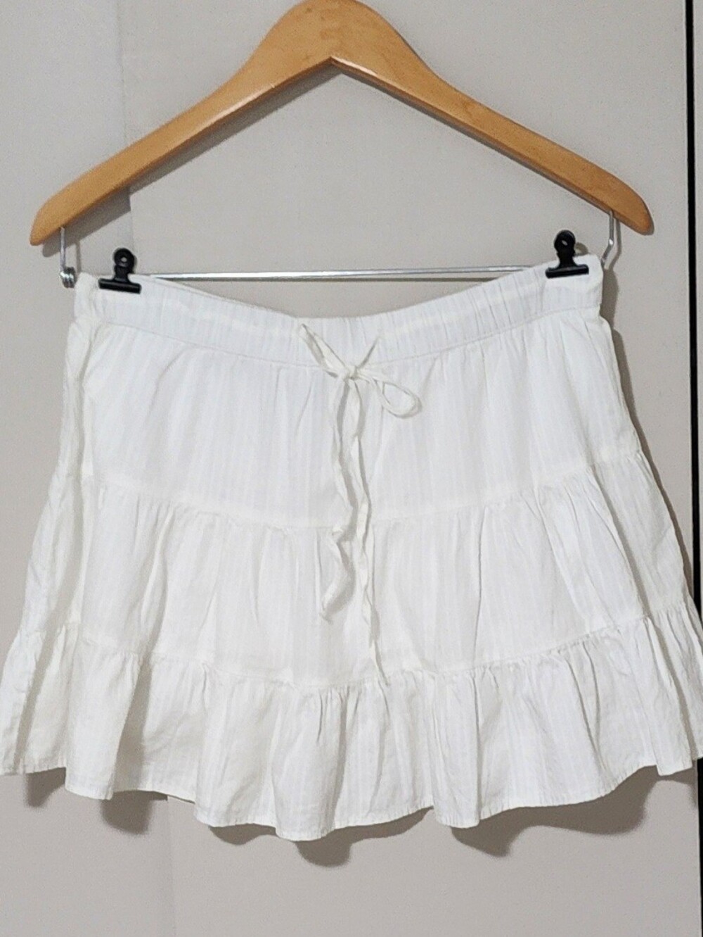 H&M White Tiered Drawstring Skater Skirt